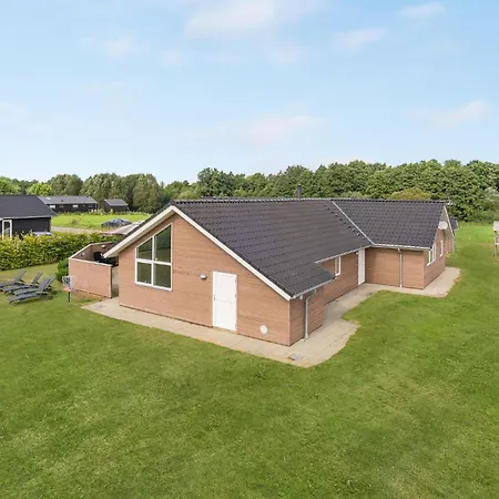 In Haderslev With Sauna 度假居